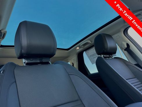 Used 2024 Land Rover Discovery Sport S image 15