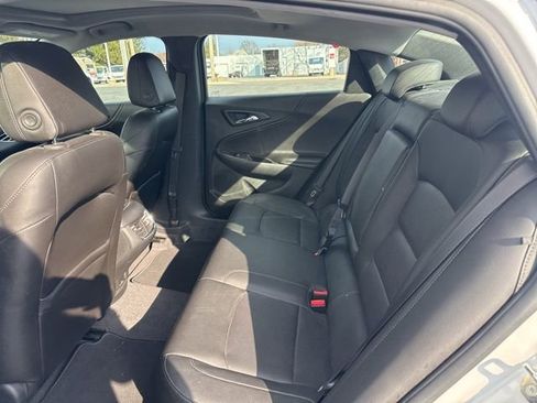 Used 2018 Chevrolet Malibu Premier w/ Premier Sun and Wheel Package image 6