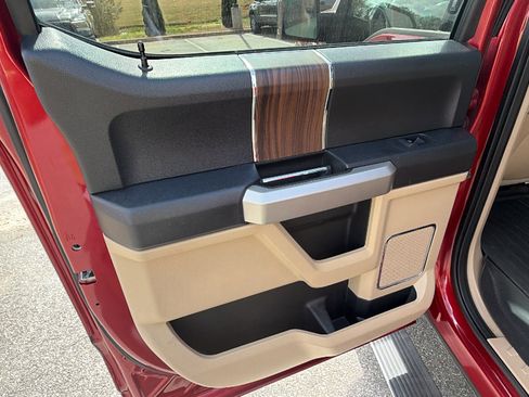 Used 2015 Ford F150 Lariat w/ Equipment Group 502A Luxury image 23