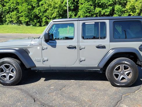 Used 2019 Jeep Wrangler Unlimited Sport S AWD/4WD image 7