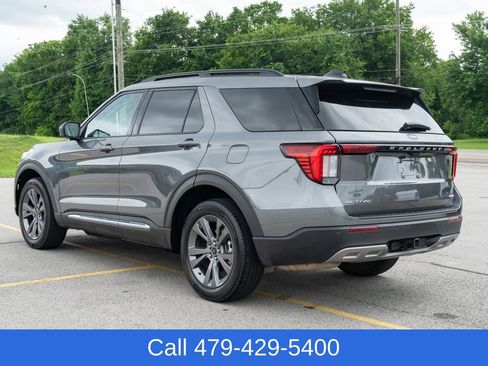 Used 2025 Ford Explorer Active w/ Active Comfort Package AWD/4WD image 4