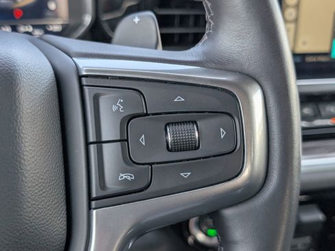 Used 2022 Chevrolet Silverado 1500 LTZ AWD/4WD image 23