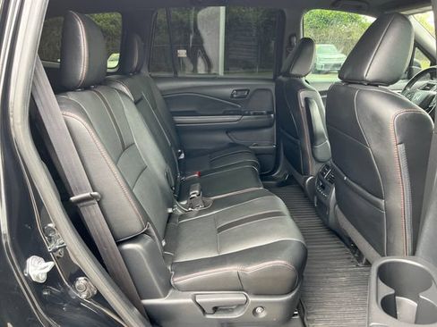 Used 2022 Honda Pilot TrailSport image 10