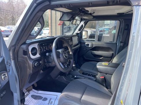 Used 2024 Jeep Wrangler Unlimited Sport AWD/4WD image 13