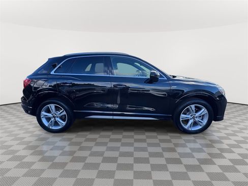 Used 2022 Audi Q3 2.0T Premium Plus w/ Premium Plus Package image 5