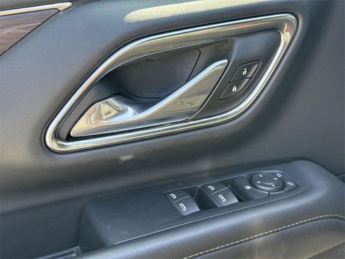 Used 2024 Chevrolet Suburban LS image 21