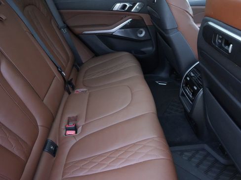 Used 2024 BMW X5 M60i AWD/4WD image 37