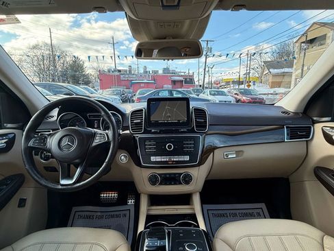 Used 2017 Mercedes-Benz GLS 450 4MATIC image 43