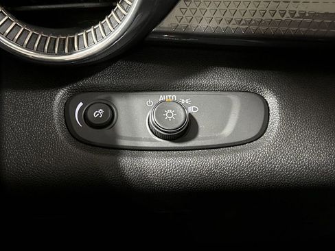 Certified 2026 Chevrolet Trax ACTIV w/ Sunroof Package FWD image 18