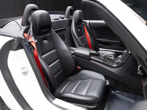 Used 2014 Mercedes-Benz SLS AMG image 11
