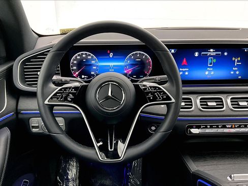 Used 2026 Mercedes-Benz GLE 450 4MATIC image 4