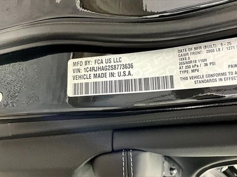 New 2025 Jeep Grand Cherokee Altitude image 14