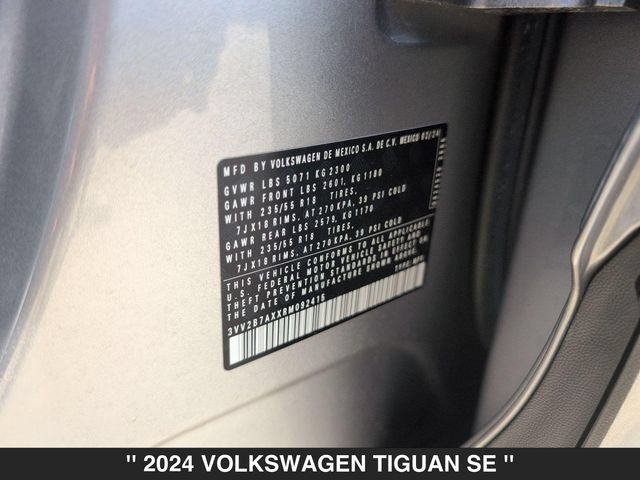 Used 2024 Volkswagen Tiguan SE AWD/4WD image 33