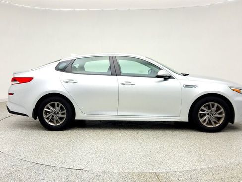 Used 2020 Kia Optima LX FWD image 4