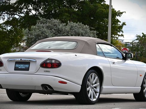 Used 2006 Jaguar XK8 XK8 2dr Convertible image 9