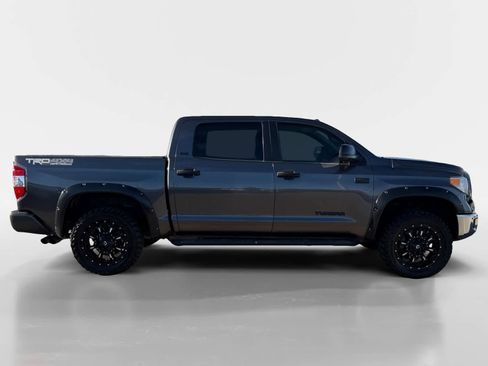 Used 2016 Toyota Tundra SR5 image 12