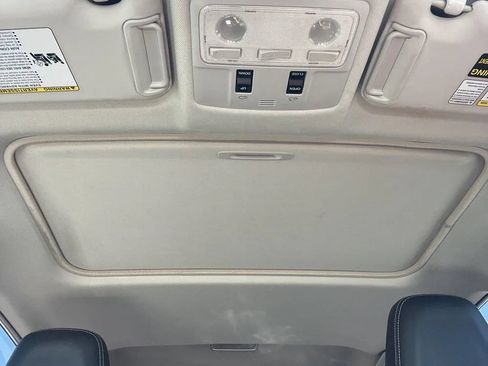 Used 2013 Toyota RAV4 Limited AWD/4WD image 29