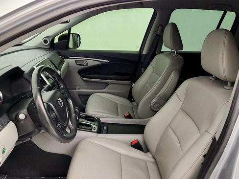 Used 2017 Honda Ridgeline RTL image 17