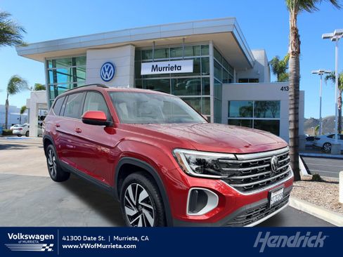 Used 2025 Volkswagen Atlas SE image 1