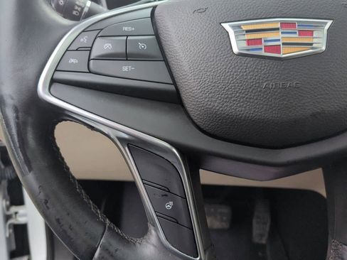 Used 2017 Cadillac XT5 Luxury image 25