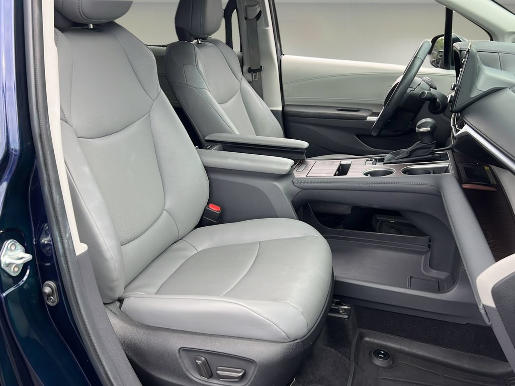 Certified 2024 Toyota Sienna XLE AWD/4WD image 20
