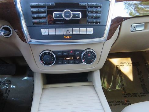 Used 2012 Mercedes-Benz ML 350 4MATIC image 26