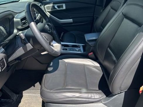 Used 2023 Ford Explorer XLT w/ Equipment Group 202A image 17