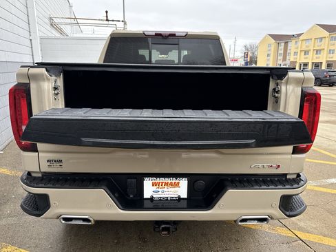 Used 2023 GMC Sierra 1500 AT4 w/ Technology Package image 11