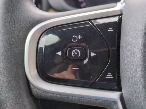 Used 2023 Volvo XC60 B5 Plus w/ Climate Package AWD/4WD image 16