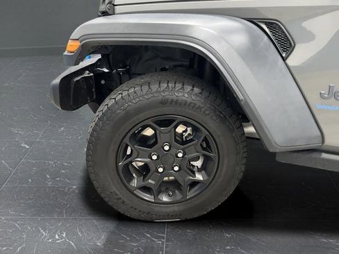 Used 2023 Jeep Wrangler Unlimited w/ 8.4" Radio Group image 33