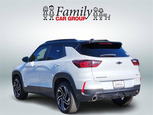 Used 2025 Chevrolet TrailBlazer RS w/ Convenience Package image 3