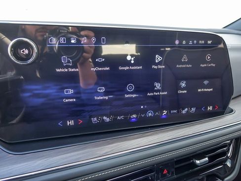 New 2026 Chevrolet Suburban Premier image 28