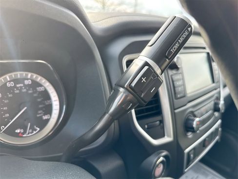 Used 2019 Nissan Titan S w/ S Utility Package image 16