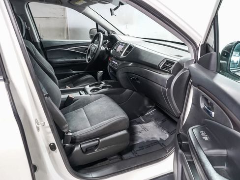 Used 2018 Honda Pilot LX image 16