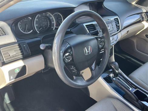 Used 2016 Honda Accord LX image 17