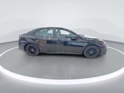 Certified 2022 Toyota Camry SE w/ Convenience Package image 9