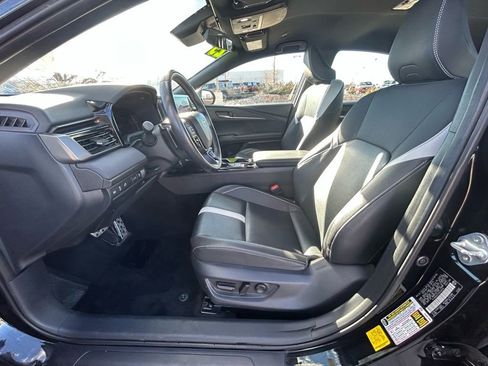 Used 2025 Toyota Camry SE image 12