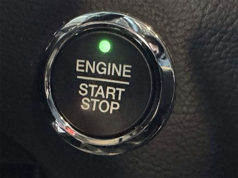 Used 2023 Ford Edge Titanium image 24