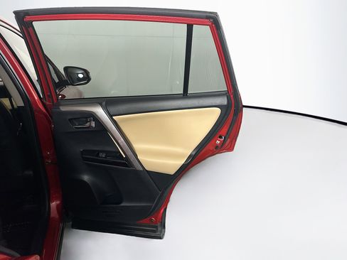 Used 2016 Toyota RAV4 Limited w/ Advanced Technology Package image 32