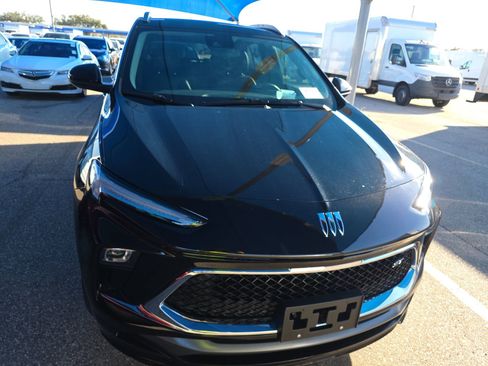 Used 2026 Buick Encore GX Sport Touring w/ Comfort Package image 2