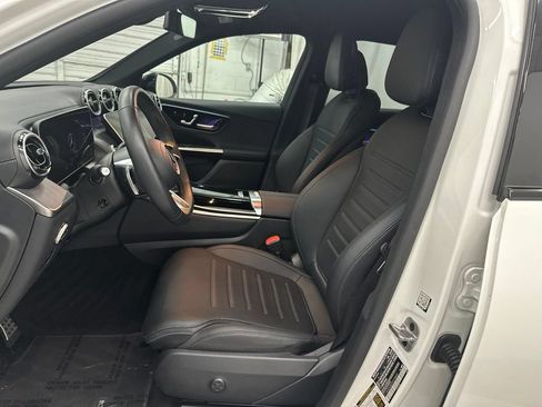 Certified 2025 Mercedes-Benz GLC 300 image 20