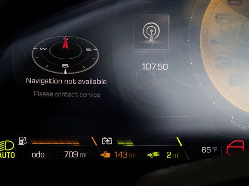 Used 2022 Ferrari SF90 Spider image 38