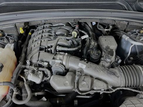 Used 2024 Jeep Grand Cherokee Summit w/ Luxury Tech Group V image 33