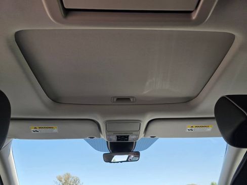 New 2026 Honda Odyssey Touring image 17