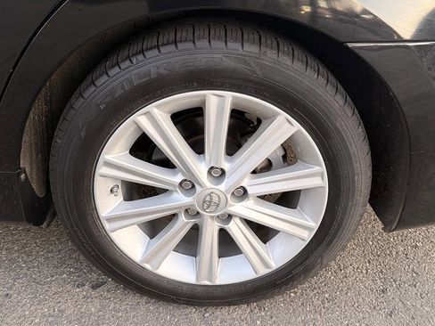 Used 2013 Toyota Camry XLE w/ Leather Pkg image 42