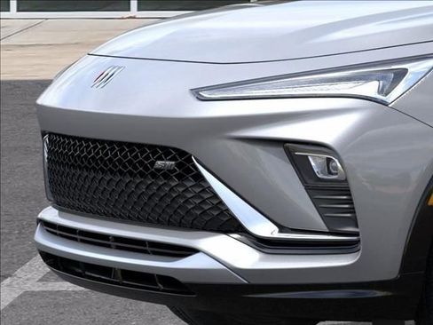 New 2026 Buick Envista Sport Touring FWD image 13