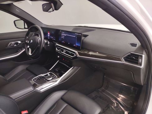Certified 2023 BMW 330i 330i w/ Convenience Package image 32