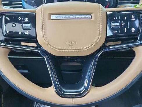 Used 2025 Land Rover Range Rover Sport Dynamic SE image 40