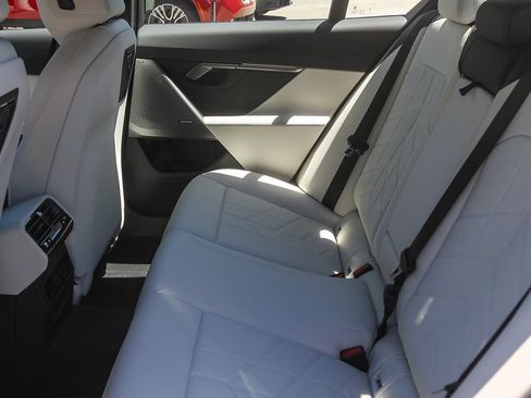 Used 2026 BMW i5 eDrive40 RWD image 15