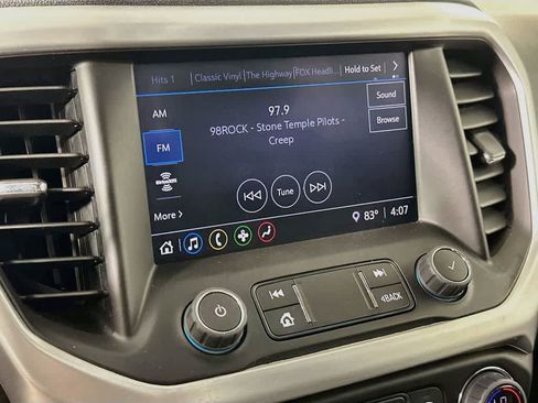 Used 2023 GMC Acadia SLE w/ Elevation Edition FWD image 17